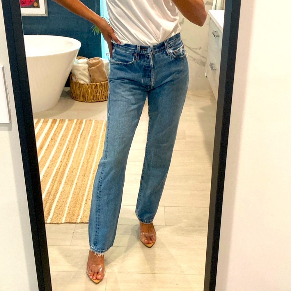 VINTAGE Levi’s 501 Men’s/Women's Blue Jeans - perfectly distressed!